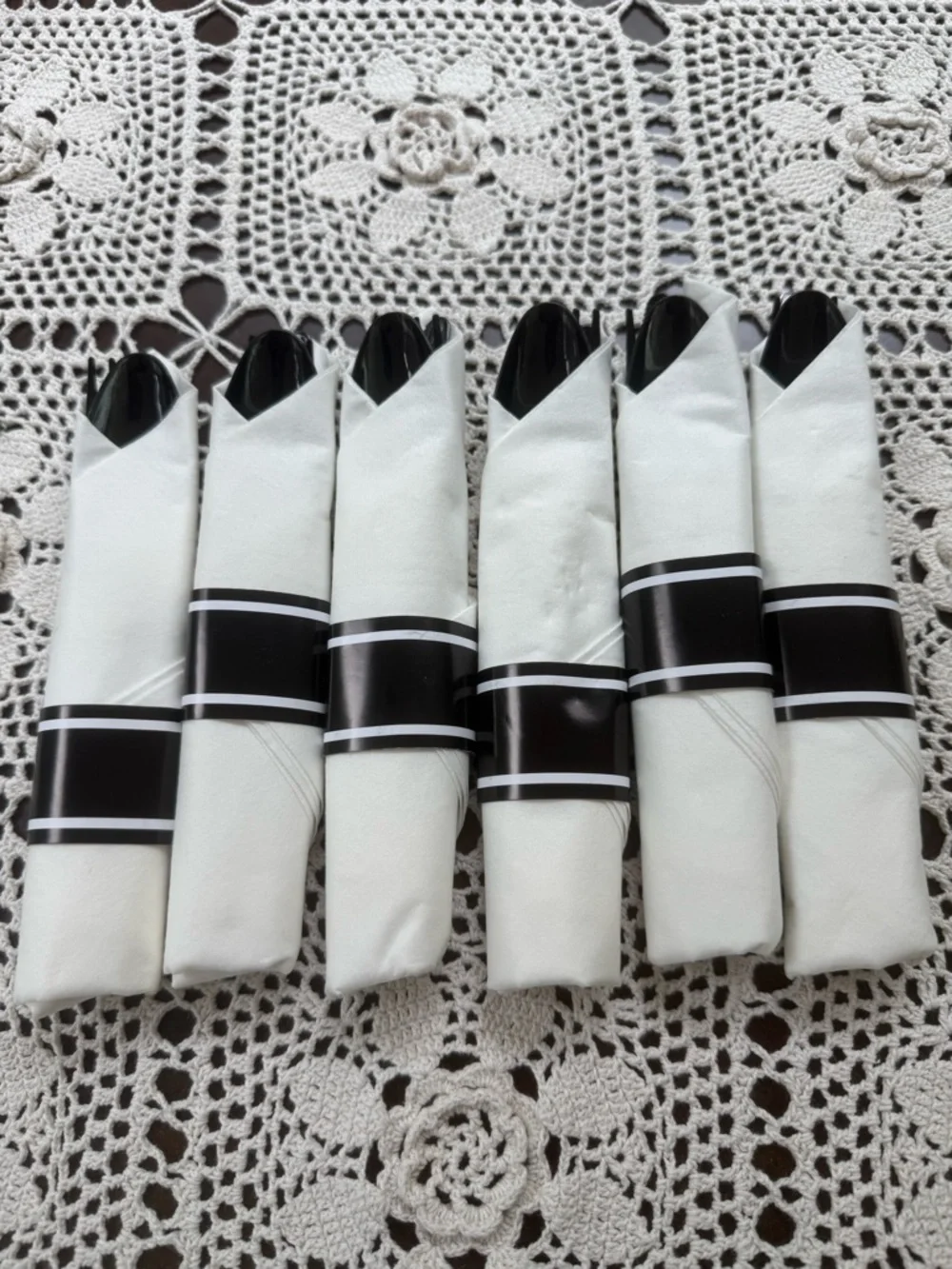 Set of 6 New never used Baroque Disposal Cutlery Knives Forks Spoons Pre-rolled
